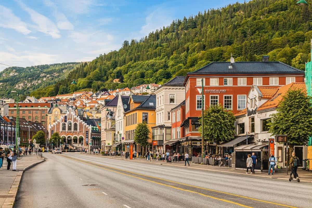 Dinbnb Apartments I Charming 3-Bedroom In The Heart Of The City Bergen Exterior foto