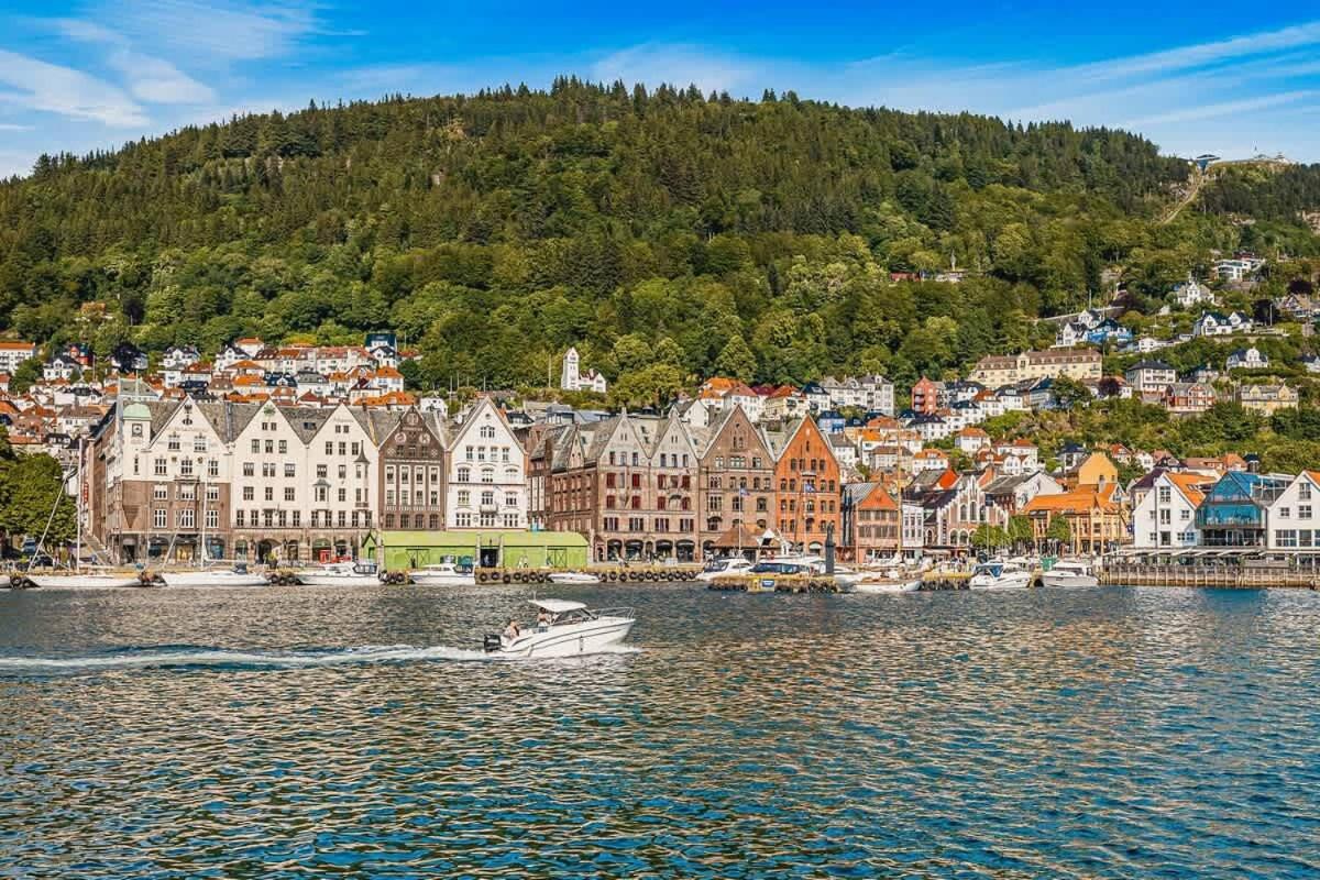 Dinbnb Apartments I Charming 3-Bedroom In The Heart Of The City Bergen Exterior foto